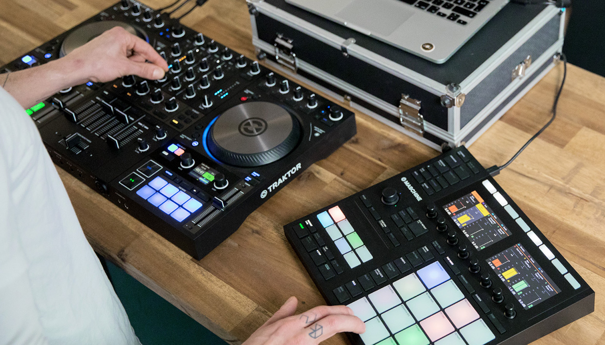 Recogiendo hojas de nuevo Oblicuo How to incorporate MASCHINE into your DJ sets | Native Instruments Blog
