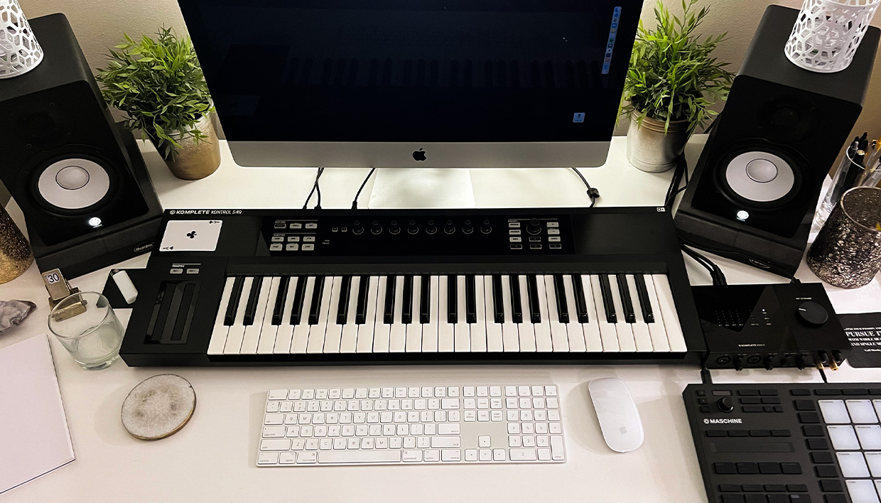 Mac Setups: The Studio of a Music Producer