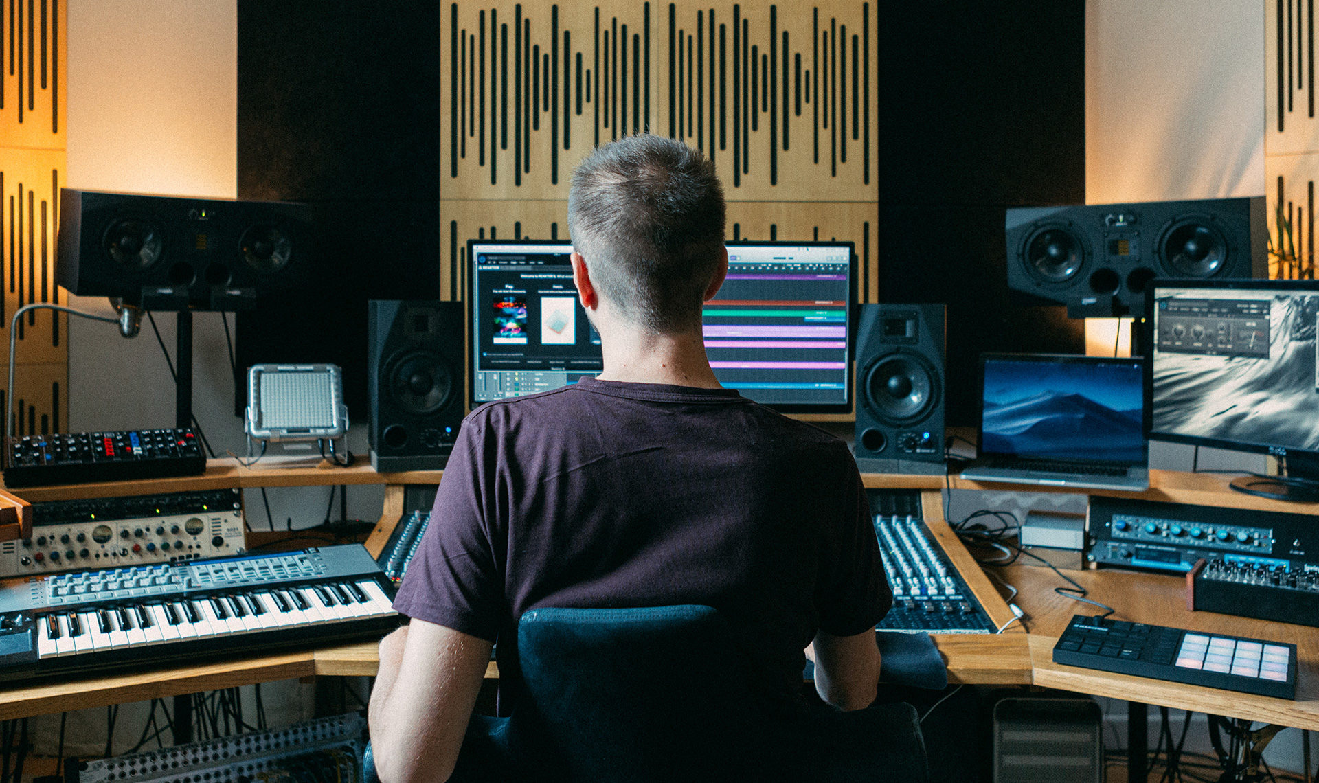 Getting beneath the surface with Alex Banks | Native Instruments Blog