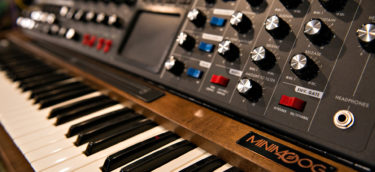 Best vintage synth sample packs on Sounds.com | Native Instruments Blog