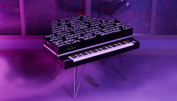 An image of a Yamaha CP-70 keyboard.