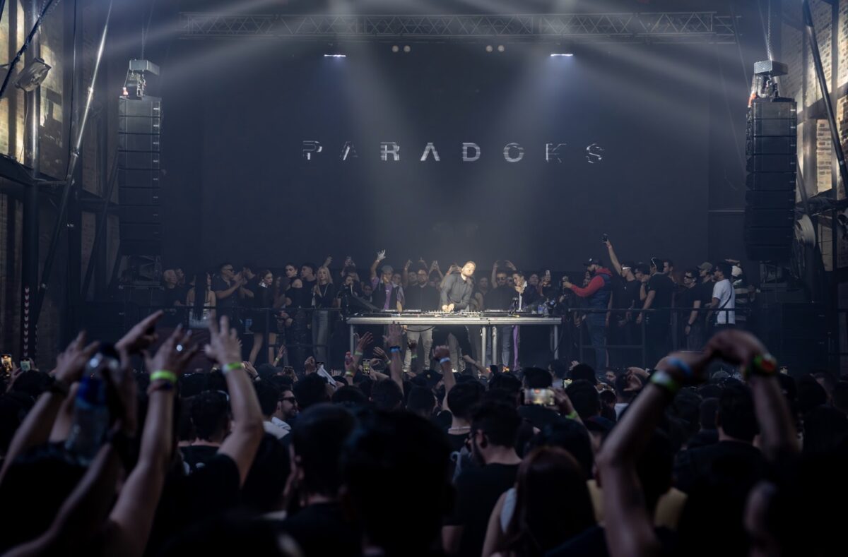Paradoks live