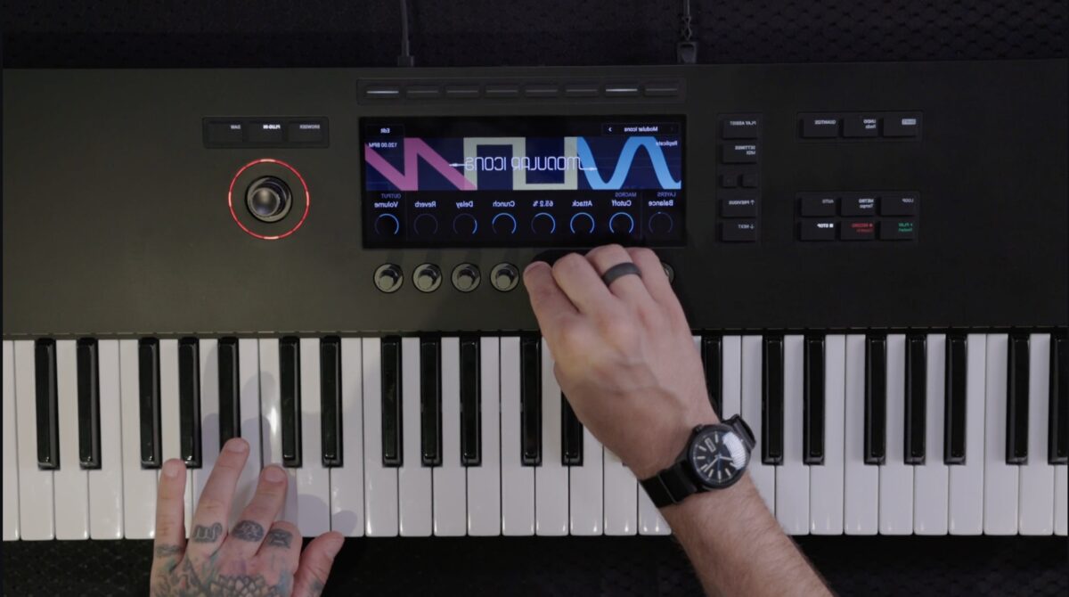 Adjusting parameters in Modular Icons on the Kontrol S-Series keyboard