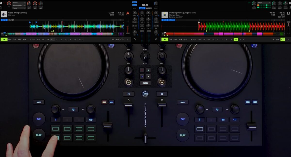 Flux loops in Traktor MX2