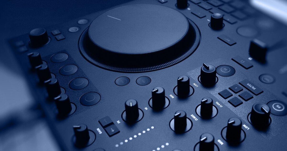 Traktor MX2 controller