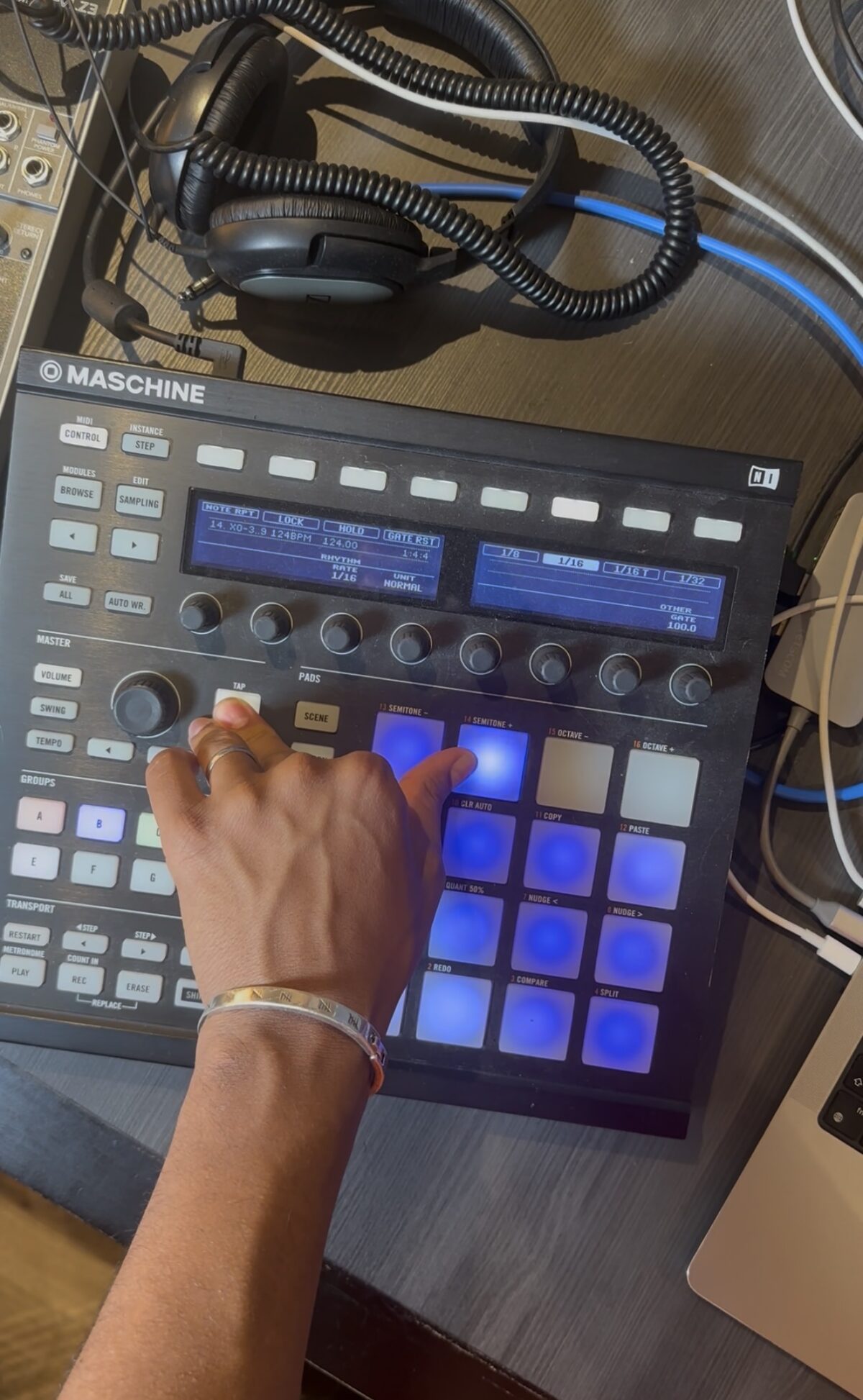 Hardt Antoine using Maschine